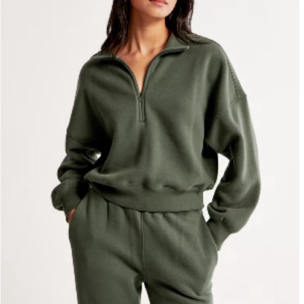 Abercrombie Essential Sunday zip
